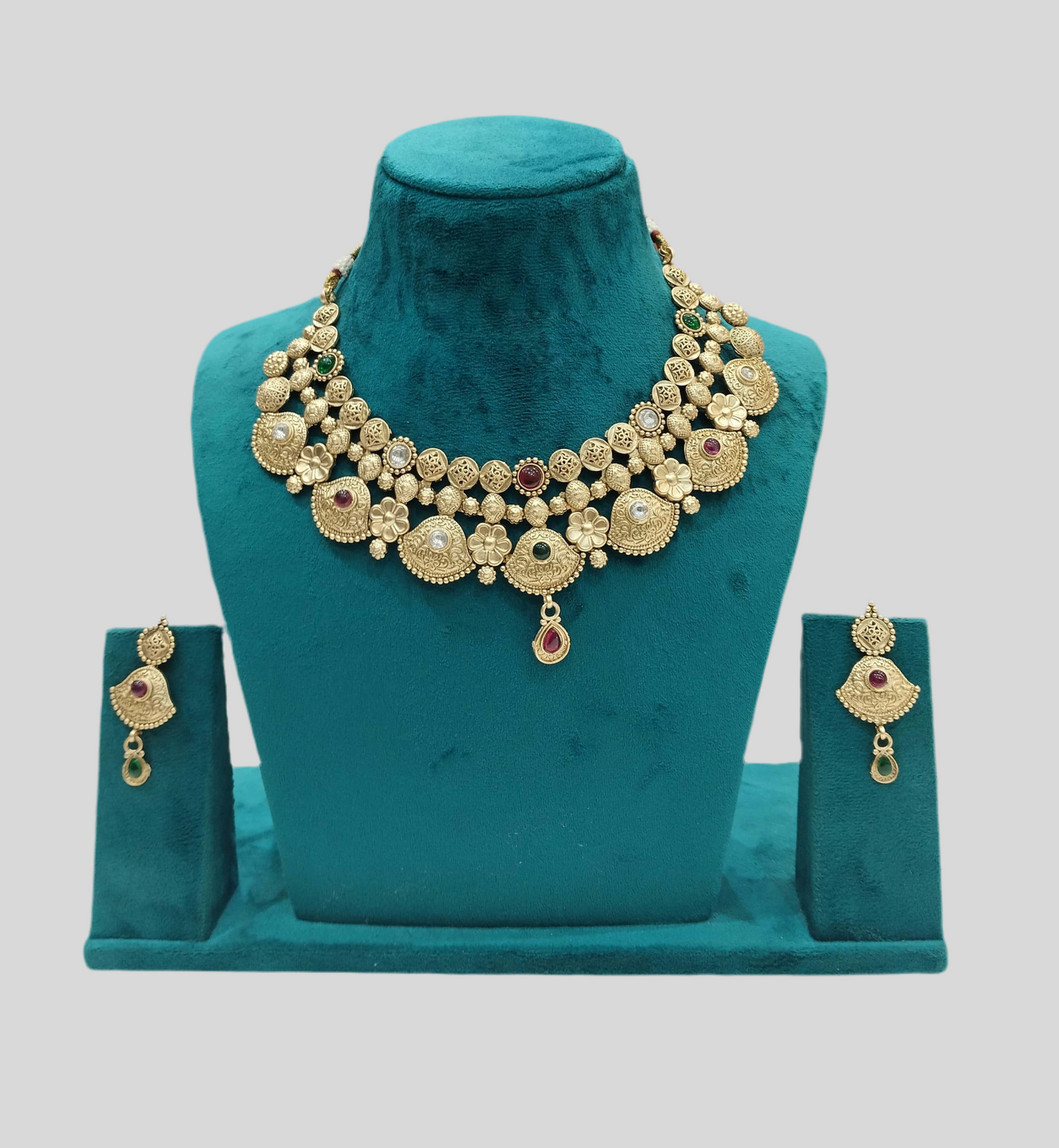Antique choker set